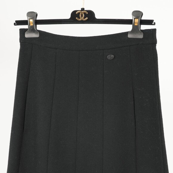Chanel Black Wool-Blend Panelled A-Line Knee-Length Skirt - Picture 3 of 11